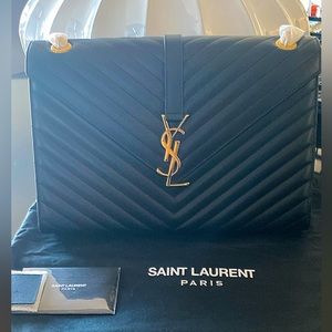 ✨YSL  Monogram Lambskin Envelope Bag ✨